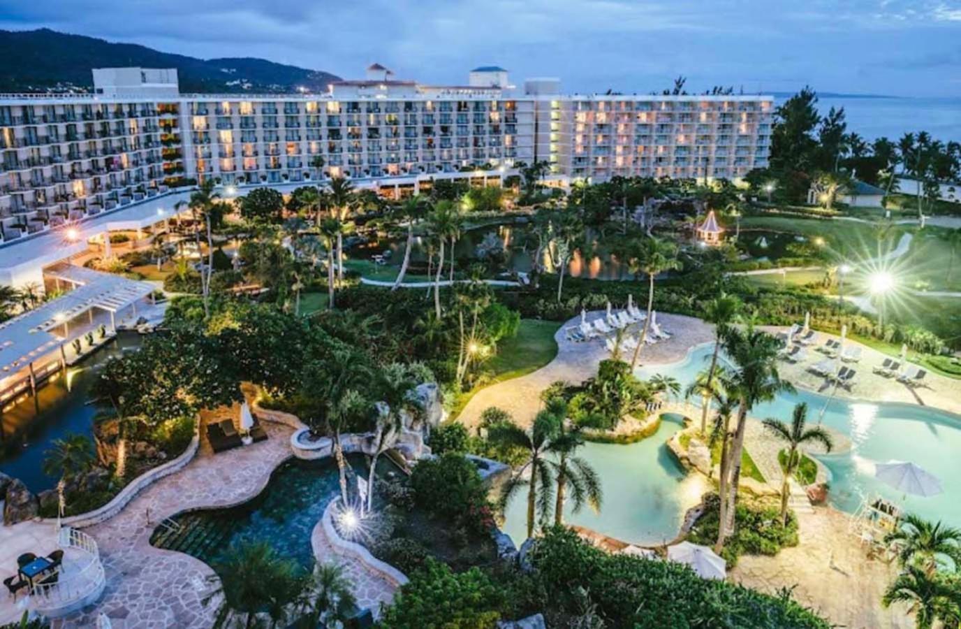 Marianas Beach Resort Saipan Extérieur photo